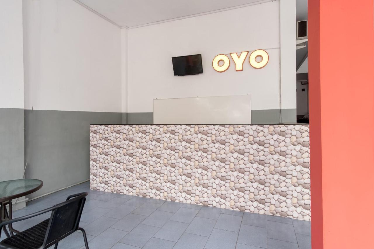 Oyo 447 Hutasimo Residence Medan Ngoại thất bức ảnh