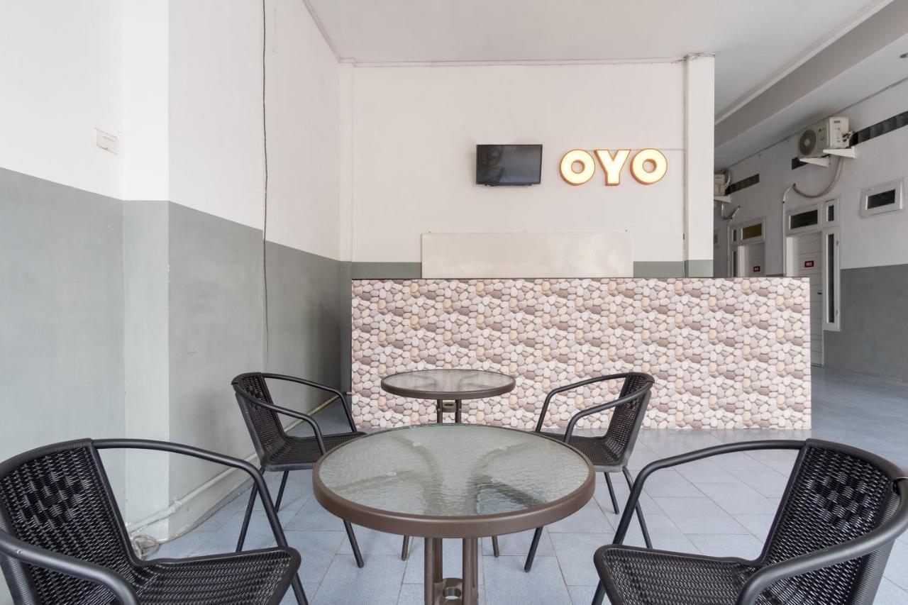 Oyo 447 Hutasimo Residence Medan Ngoại thất bức ảnh