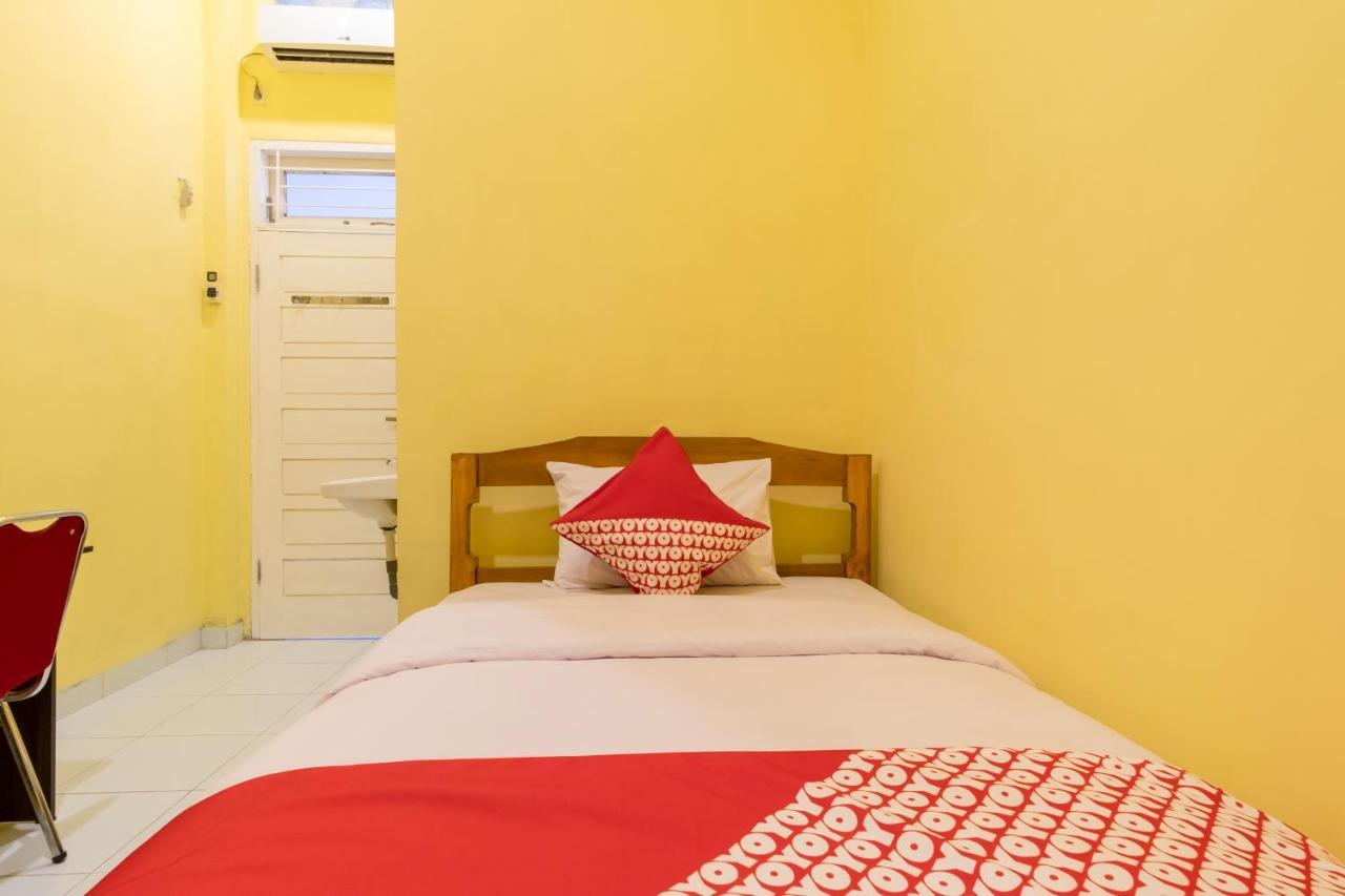 Oyo 447 Hutasimo Residence Medan Ngoại thất bức ảnh