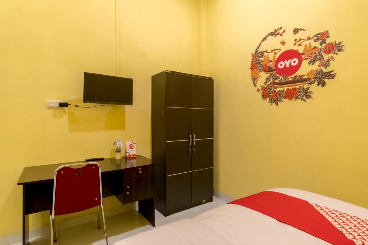 Oyo 447 Hutasimo Residence Medan Ngoại thất bức ảnh