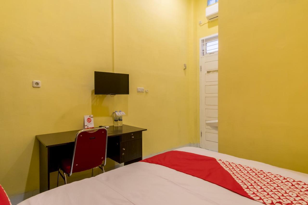 Oyo 447 Hutasimo Residence Medan Ngoại thất bức ảnh