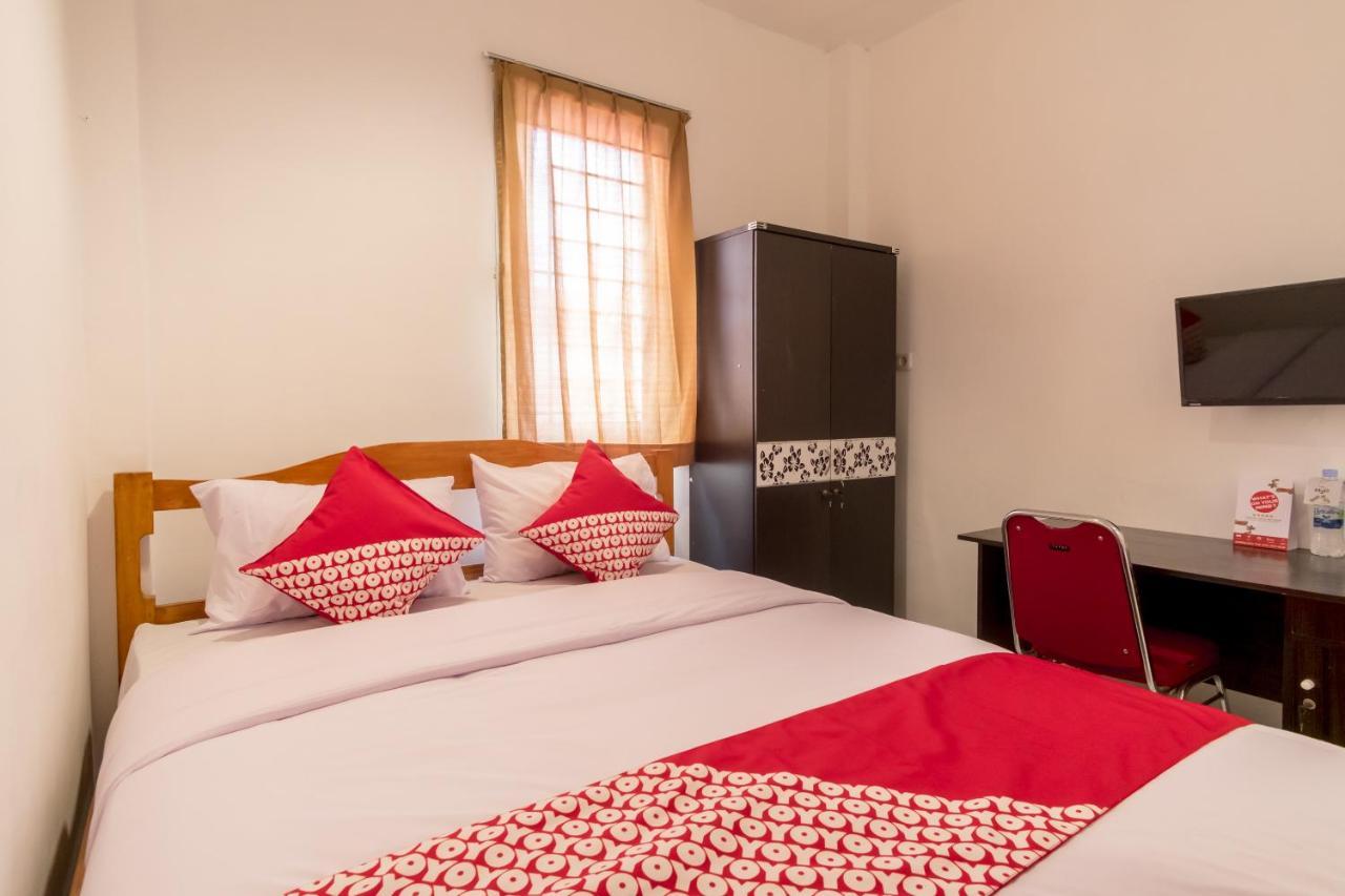 Oyo 447 Hutasimo Residence Medan Ngoại thất bức ảnh