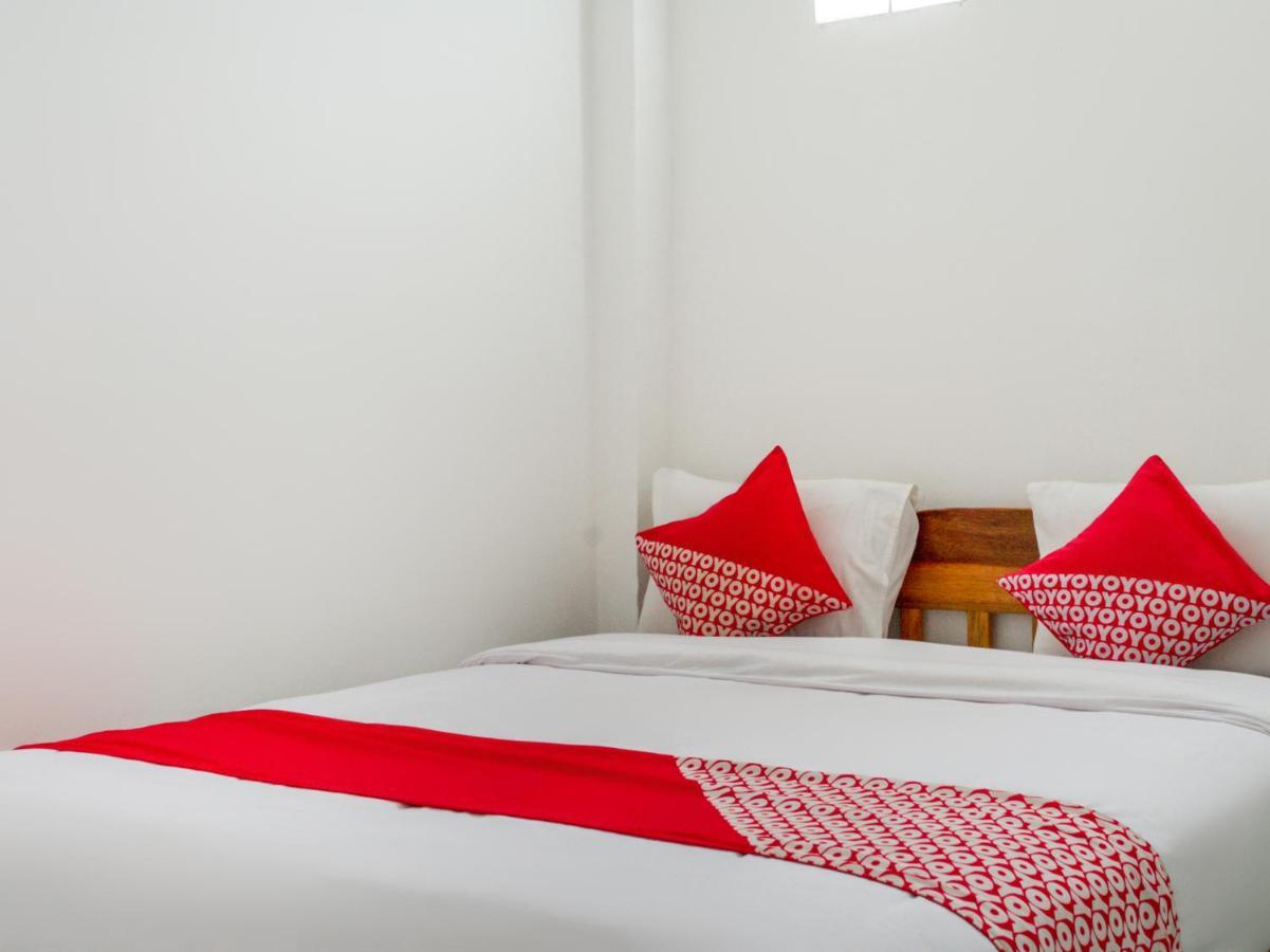 Oyo 447 Hutasimo Residence Medan Ngoại thất bức ảnh